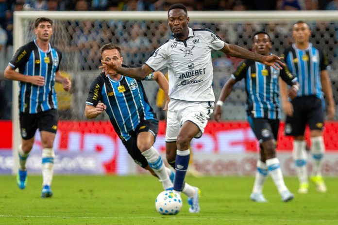 Grêmio-RS 0×0 Remo (Duplexe Tchamba) – Foto: Raul Martins (Clube do Remo)