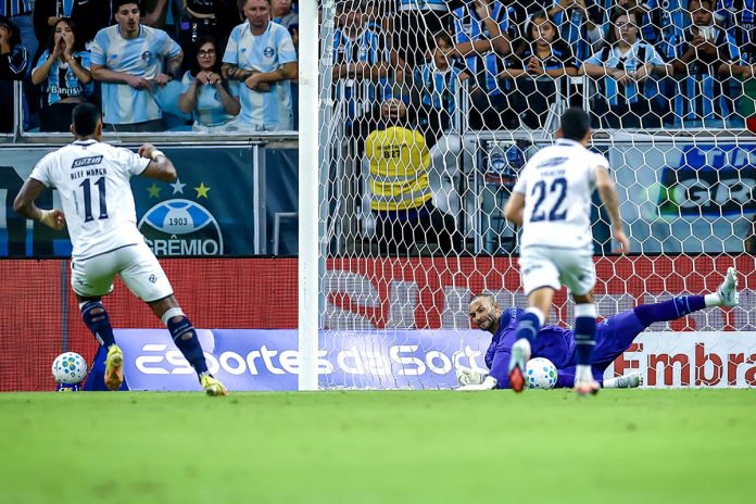 Grêmio-RS 0×0 Remo (Alef Manga e Yago Pikachu) – Foto: Lucas Uebel Grêmio-RS 0×0 Remo (Alef Manga e Yago Pikachu) – Foto: Lucas Uebel