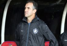 Léo Condé admite dificuldades no primeiro tempo contra o Vasco-RJ, mas vê Remo em evolução Léo Condé – Foto: Samara Miranda (Clube do Remo)