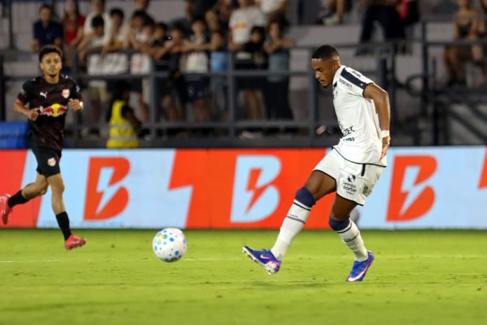 RB Bragantino-SP 4×2 Remo (Jajá) – Foto: Luis Carlos (Clube do Remo)