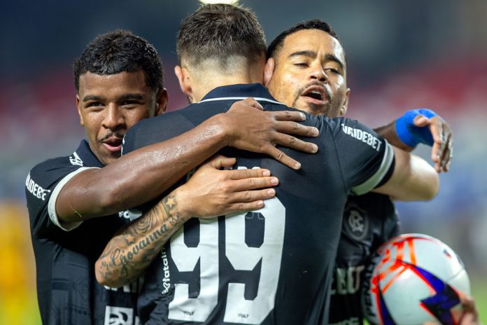 Remo 1×0 Amazonas-AM (Jaderson, Gabriel Poveda e Yago Pikachu) – Foto: Samara Miranda (Clube do Remo)
