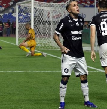 “Muito feliz por voltar a ser titular”, comemora Diego Hernandez Remo 1×0 Amazonas-AM (Yago Pikachu, Diego Hernandez e Gabriel Poveda) – Foto: Mauro Ângelo (Diário do Pará)