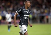 Remo empata com Vasco-RJ sob chuva e tensão no Mangueirão Remo 1×1 Vasco-RJ (Marllon) – Foto: Samara Miranda (Clube do Remo)