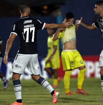 Remo 2×1 Galvez-AC (Panagiotis Tachtsidis e Leonel Picco) – Foto: Samara Miranda (Clube do Remo)