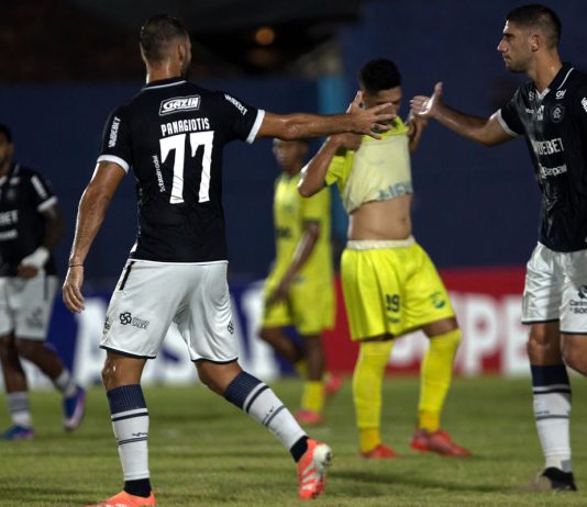 Remo 2×1 Galvez-AC (Panagiotis Tachtsidis e Leonel Picco) – Foto: Samara Miranda (Clube do Remo)
