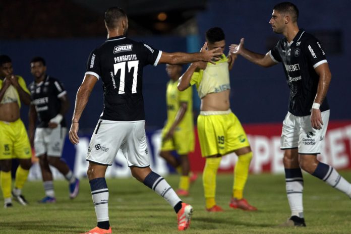 Remo 2×1 Galvez-AC (Panagiotis Tachtsidis e Leonel Picco) – Foto: Samara Miranda (Clube do Remo)