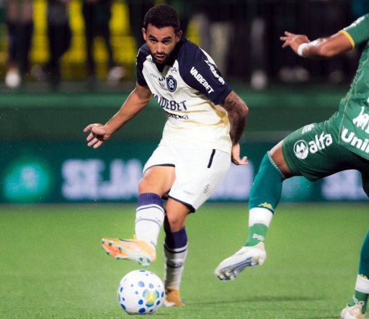 Chapecoense-SC 2×3 Remo (Marcelinho) – Foto: Raul Martins (Clube do Remo)