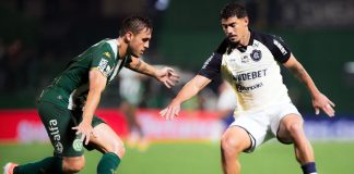 Mayk valoriza vitória do Remo e celebra passo rumo à saída do Z4 Chapecoense-SC 2×3 Remo (Mayk) – Foto: Raul Martins (Clube do Remo)