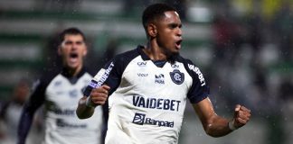 Chapecoense-SC 2×3 Remo (Vitor Bueno e Jajá) – Foto: Raul Martins (Clube do Remo)