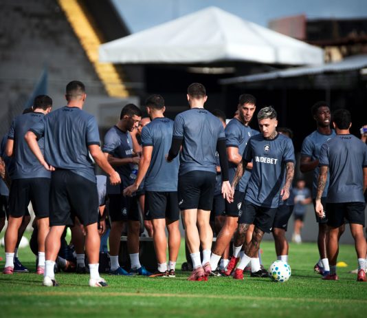 Jogadores remistas realizam atividade física – Foto: Samara Miranda (Clube do Remo)