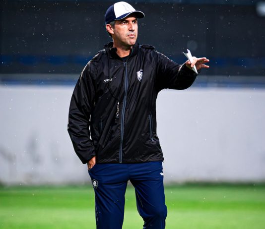 Remo quer fechar primeira parte da Série A longe do caos Léo Condé – Foto: Samara Miranda (Clube do Remo)