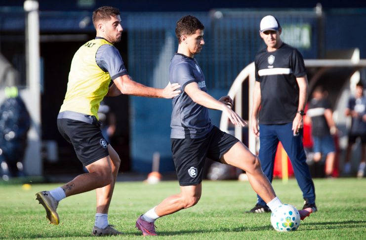 Leão recebe Athletico-PR em busca da 2ª vitória seguida na Série A Leonel Picco, Vitor Bueno e Léo Condé – Foto: Samara Miranda (Clube do Remo)