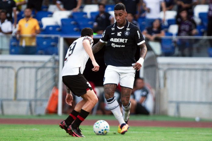 Remo 1×2 Athletico-PR (Alef Manga) – Foto: Samara Miranda (Clube do Remo) Remo 1×2 Athletico-PR (Alef Manga) – Foto: Samara Miranda (Clube do Remo)