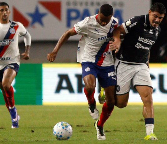 Mayk destaca papel do torcedor em classificação do Remo: “Jogaram com a gente” Remo 2×1 Bahia-BA (Mayk) – Foto: Osvaldo Forte