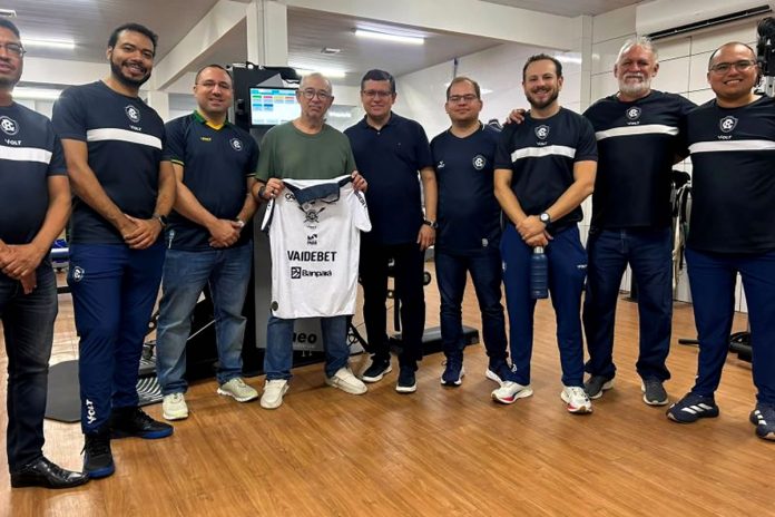 Profissionais do Remo participaram de curso técnico sobre o uso do equipamento Kineo – Foto: Victor Miranda (Clube do Remo) Profissionais do Remo participaram de curso técnico sobre o uso do equipamento Kineo – Foto: Victor Miranda (Clube do Remo)
