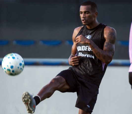 Ex-Corinthians-SP, Marllon lidera defesa do Remo antes de duelo na Neo Química Arena Marllon – Foto: Samara Miranda/Clube do Remo