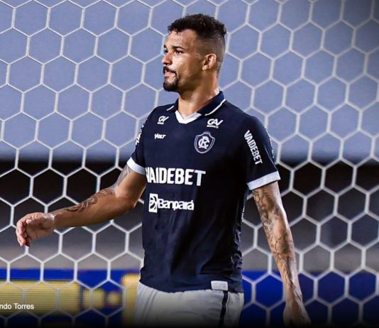 Fora do jogo, Zé Ivaldo pode ajudar Remo contra o Santos Remo 2×0 Vitória-BA (Zé Ivaldo) – Foto: Fernando Torres