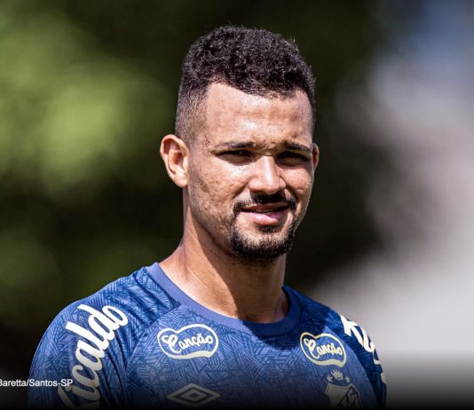 Zé Ivaldo chega em momento estratégico para reforçar a defesa do Remo Zé Ivaldo – Foto: Raul Baretta/Santos-SP