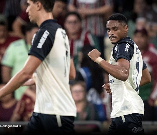 Tropeços dos concorrentes mantêm Remo perto da saída do Z4 Fluminense-RJ 2×1 Remo (Vitor Bueno e Jajá) – Foto: Jorge Rodrigues/AGIF