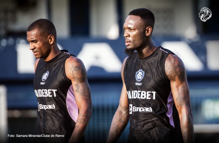 Remo busca equilíbrio defensivo e liga alerta para cruzamentos contra o Flamengo-RJ Marllon e Duplexe Tchamba – Foto: Samara Miranda/Clube do Remo