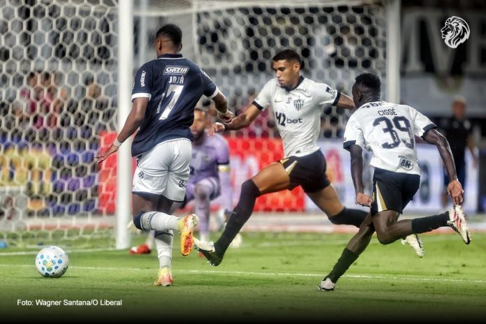 Remo 2×2 Atlético-MG (Jajá) – Foto: Wagner Santana/O Liberal Remo 2×2 Atlético-MG (Jajá) – Foto: Wagner Santana/O Liberal