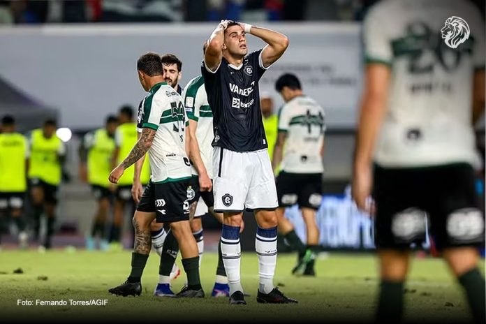 Remo 2×3 Coritiba-PR (Leonel Picco) – Foto: Fernando Torres/AGIF