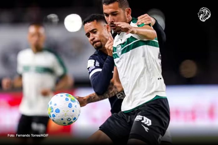 Remo 2×3 Coritiba-PR (Yago Pikachu) – Foto: Fernando Torres/AGIF Remo 2×3 Coritiba-PR (Yago Pikachu) – Foto: Fernando Torres/AGIF