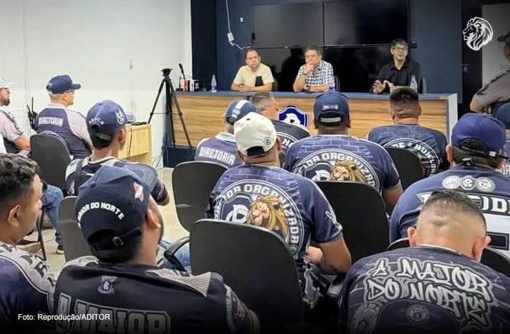 Representantes da torcida e dirigentes do Remo se reuniram no Baenão para discutir o momento do clube – Foto: Reprodução/ADITOR