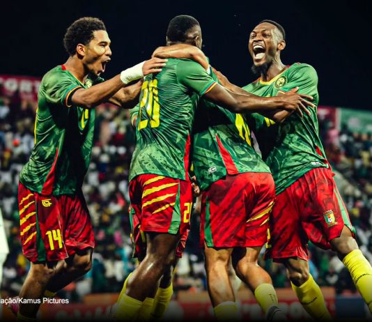 Duplexe Tchamba esteve em campo por Camarões em jogo válido pelas Eliminatórias da Copa Africana – Foto: Divulgação/Kamus Pictures