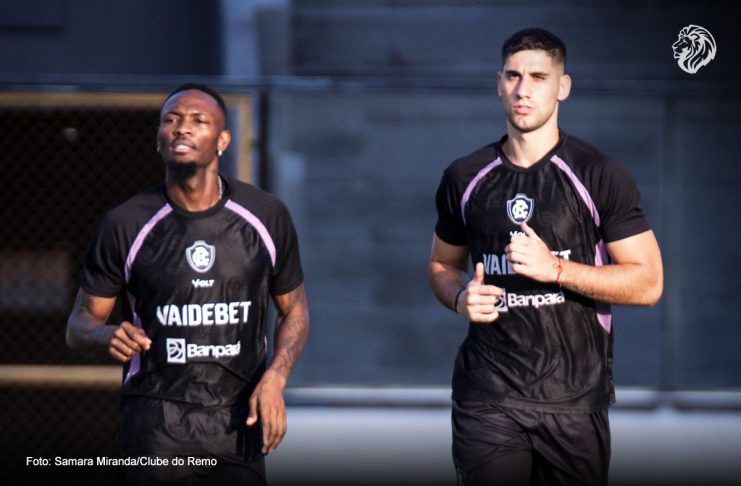 Novas regras do Brasileirão vão afetar estrangeiros e elenco do Remo a partir de 2027 Duplexe Tchamba e Leonel Picco – Foto: Samara Miranda/Clube do Remo