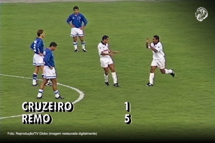 Cruzeiro-MG 1×5 Remo (Série A 1994) – Foto: Reprodução/TV Globo (imagem restaurada digitalmente) Cruzeiro-MG 1×5 Remo (Série A 1994) – Foto: Reprodução/TV Globo (imagem restaurada digitalmente)