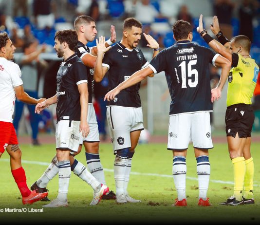 Jogadores do Remo lamentam chances perdidas e reforçam luta contra o rebaixamento Remo 1×1 RB Bragantino-SP (Gabriel Taliari, Leonel Picco, Zé Ivaldo e Vitor Bueno) – Foto: Cristino Martins/O Liberal