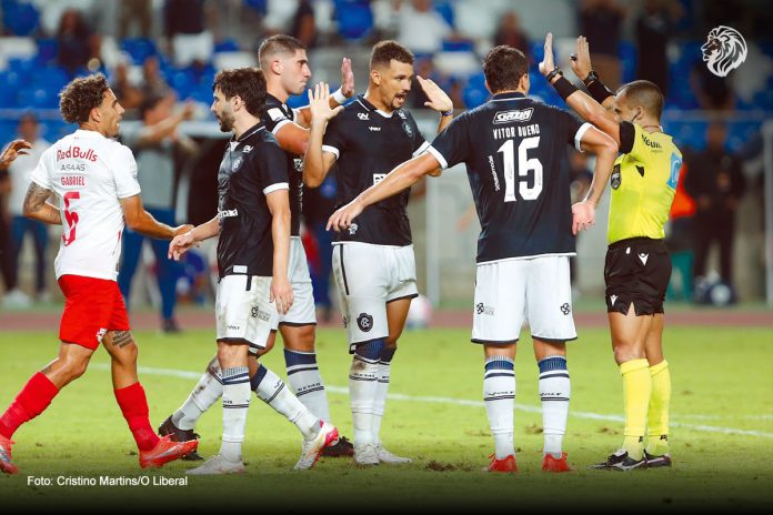Remo 1×1 RB Bragantino-SP (Gabriel Taliari, Leonel Picco, Zé Ivaldo e Vitor Bueno) – Foto: Cristino Martins/O Liberal Remo 1×1 RB Bragantino-SP (Gabriel Taliari, Leonel Picco, Zé Ivaldo e Vitor Bueno) – Foto: Cristino Martins/O Liberal