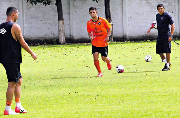 Treino do Leão