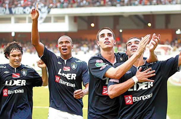 Remo 2x0 Paragominas (Berg, Val Barreto, Thiago Galhardo e Fábio Paulista)