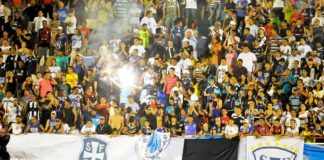 Torcida santarena torcendo pelo São Francisco