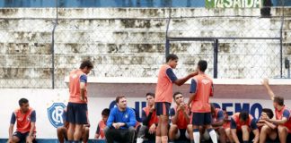 Jogadores se apresentaram no Baenão para mais um dia de atividades