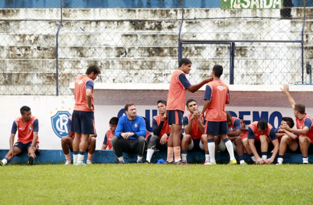 Jogadores se apresentaram no Baenão para mais um dia de atividades