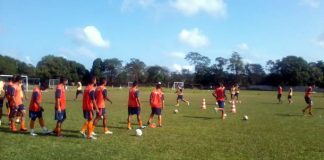 Jogadores remistas treinam no Curuçambá