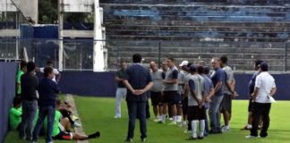 Jogadores remistas reuniram com a diretoria e comissão técnica