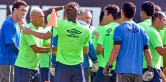 Jogadores são apresentados no Baenão