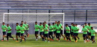 Jogadores remistas realizam atividade física