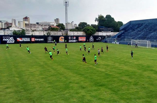 Jogadores remistas realizam coletivo