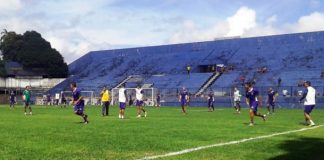 Jogadores remistas realizam atividade física