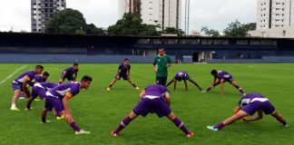 Jogadores remistas realizam atividade física