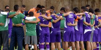 Jogadores remistas realizam atividade física