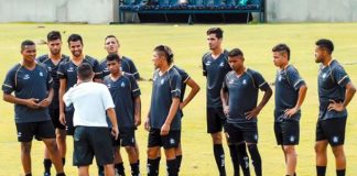 Jogadores remistas realizam atividade física