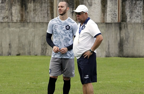 Henrique e Josué Teixeira