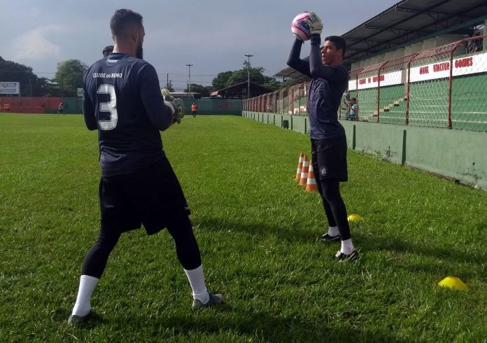 Douglas Dias e Vinícius