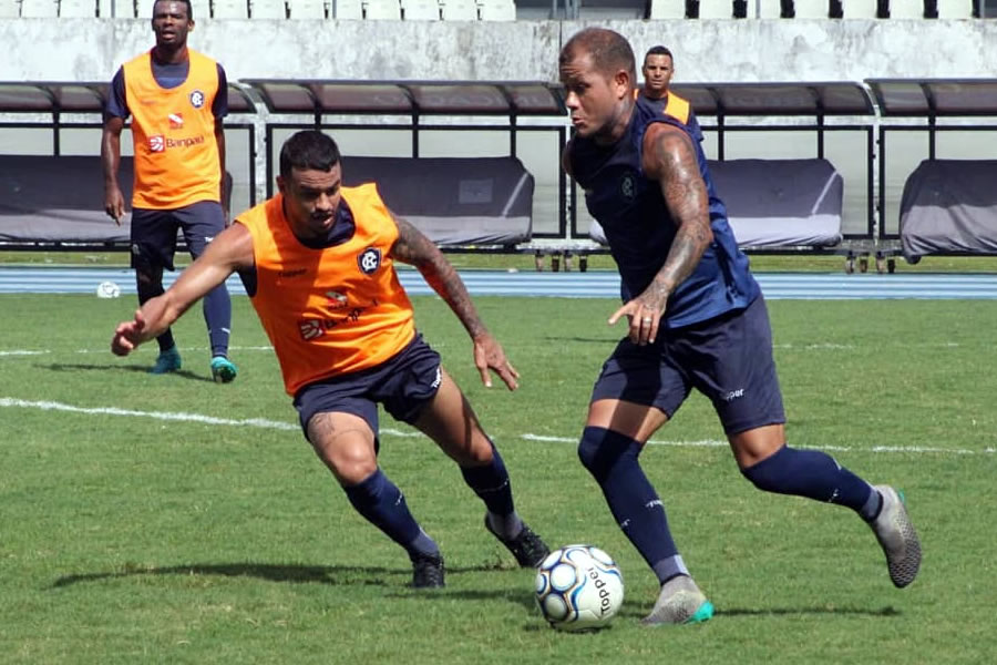 Fernandes, Geandro e Everton